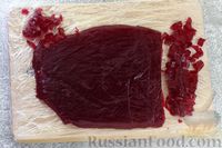 Фото приготовления рецепта: Салат "Селёдка под шубой" со свекольным желе - шаг №24