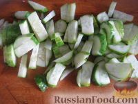 Фото приготовления рецепта: Крестьянский салат по-гречески - шаг №6