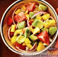 Фото к рецепту: Салат из авокадо, манго, помидоров и лука