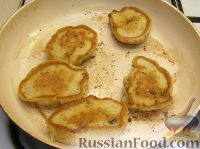 Фото приготовления рецепта: Закусочные оладьи с грибами - шаг №7
