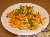 Фото к рецепту: Салат из моркови и сельдерея