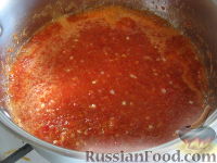 Фото приготовления рецепта: Салат из баклажанов на зиму "Тещин язык" - шаг №8