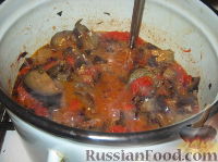 Фото приготовления рецепта: Салат из баклажанов на зиму "Тещин язык" - шаг №9