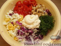 Фото приготовления рецепта: Пестрый капустный салат - шаг №6