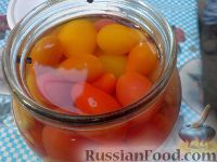 Фото приготовления рецепта: Маринованные сладкие помидоры черри - шаг №2