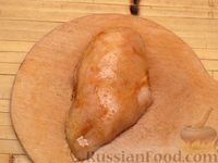 Фото приготовления рецепта: Куриное филе, запечённое с черносливом, яблоком и сыром - шаг №3