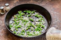 Фото приготовления рецепта: Запеканка из лапши с брокколи, зелёным горошком, ветчиной и сыром - шаг №5