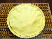 Фото приготовления рецепта: Пирог с куриным филе и картофелем - шаг №13
