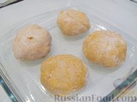 Фото приготовления рецепта: Тыквенные дрожжевые булочки с колбасой и сыром - шаг №22