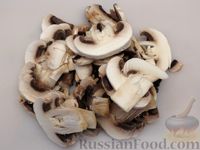 Фото приготовления рецепта: Тушёная цветная капуста с грибами - шаг №6