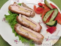 Фото приготовления рецепта: Куриное филе, фаршированное сыром и ветчиной - шаг №15