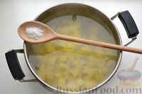 Фото приготовления рецепта: Куриный суп с галушками - шаг №6