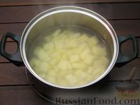 Фото приготовления рецепта: Рыбный суп со сливками - шаг №4