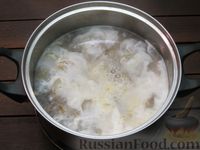 Фото приготовления рецепта: Рыбный суп со сливками - шаг №10