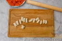 Фото приготовления рецепта: Постные вареники с пекинской капустой и морковью - шаг №11