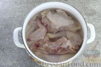 Фото приготовления рецепта: Куриный суп с кукурузной крупой и сливками - шаг №3