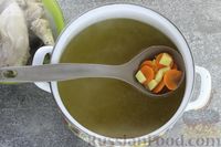 Фото приготовления рецепта: Куриный суп с кукурузной крупой и сливками - шаг №7