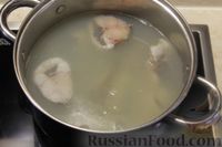 Фото приготовления рецепта: Рыбный суп с рисом - шаг №4