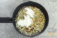 Фото приготовления рецепта: Суп с квашеной капустой, фасолью и охотничьими колбасками - шаг №11