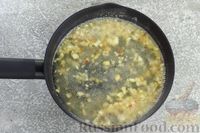 Фото приготовления рецепта: Суп с квашеной капустой, фасолью и охотничьими колбасками - шаг №13