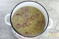 Фото приготовления рецепта: Суп с квашеной капустой, фасолью и охотничьими колбасками - шаг №18