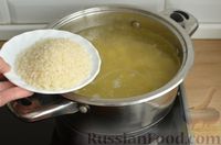 Фото приготовления рецепта: Томатный суп со свининой и рисом - шаг №6