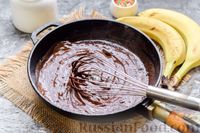 Фото приготовления рецепта: Творожно-сметанный десерт с бананами и шоколадом - шаг №4