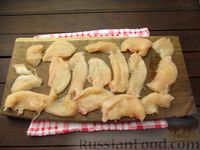 Фото приготовления рецепта: Курица в карамели, с чесноком и соевым соусом - шаг №2