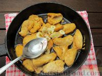 Фото приготовления рецепта: Курица в карамели, с чесноком и соевым соусом - шаг №10