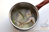 Фото приготовления рецепта: Томатный суп со скумбрией - шаг №5