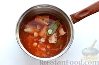 Фото приготовления рецепта: Томатный суп со скумбрией - шаг №9