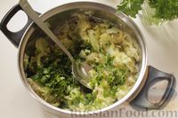 Фото приготовления рецепта: Постные капустные оладьи с манкой - шаг №6