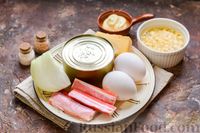 Фото приготовления рецепта: Слоёный салат с тунцом, крабовыми палочками, сыром и кукурузой - шаг №1