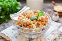 Фото к рецепту: Салат с картофелем, сардинами, морковью и солёными огурцами