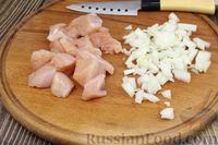 Фото приготовления рецепта: Булгур с куриным филе и капустой - шаг №2