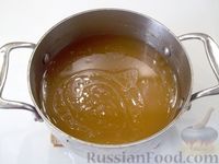 Фото приготовления рецепта: Куриный суп с квасом и вермишелью - шаг №7