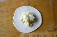 Фото приготовления рецепта: Хинкали с картофелем и сыром сулугуни - шаг №12
