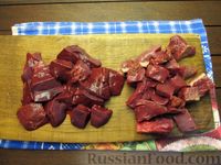 Фото приготовления рецепта: Котлетки из свиной печени и сердца - шаг №2