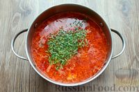 Фото приготовления рецепта: Томатный суп со свиными рёбрышками и рисом - шаг №11