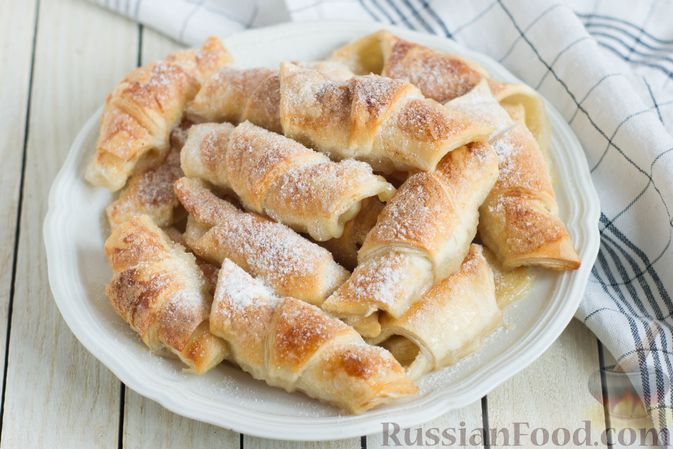 Слойки с яблоками из готового теста - пошаговый рецепт с фото на centerforstrategy.ru