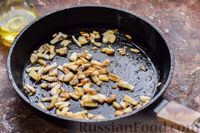 Фото приготовления рецепта: Кальмары, фаршированные омлетом с грибами - шаг №5