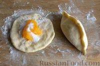 Фото приготовления рецепта: Творожные дрожжевые пирожки с апельсинами - шаг №14