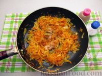 Фото приготовления рецепта: Куриные зразы с морковно-луковой начинкой - шаг №4