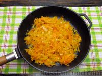 Фото приготовления рецепта: Оладьи из говяжьей печени, картофеля и моркови, на кефире - шаг №3