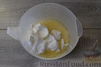 Фото приготовления рецепта: Закусочный бисквитный рулет с запечённой капустой - шаг №15