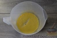 Фото приготовления рецепта: Закусочный бисквитный рулет с запечённой капустой - шаг №13