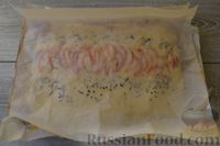 Фото приготовления рецепта: Закусочный бисквитный рулет с запечённой капустой - шаг №26