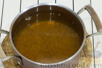 Фото приготовления рецепта: Овощной суп со стручковой фасолью, чечевицей и шампиньонами - шаг №6
