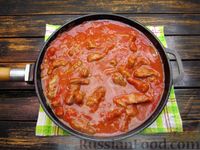 Фото приготовления рецепта: Говяжья печень в томатном соусе - шаг №13