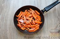 Фото приготовления рецепта: Кускус с морковью и чесноком - шаг №7